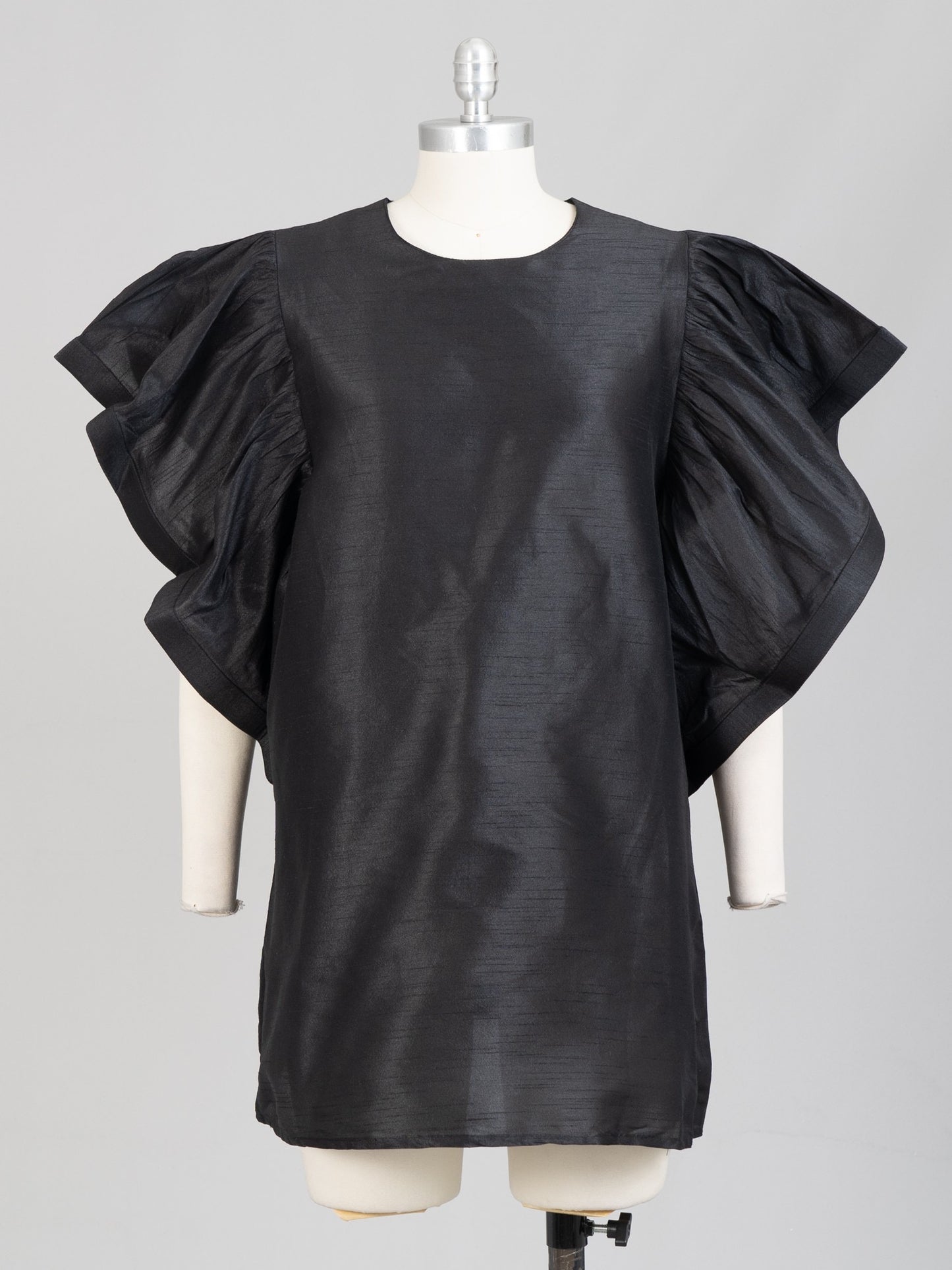 Batwing Black